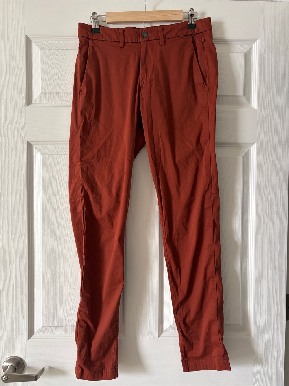 Lululemon Men’s Commission Pant Slim 30”Dark Terracotta
